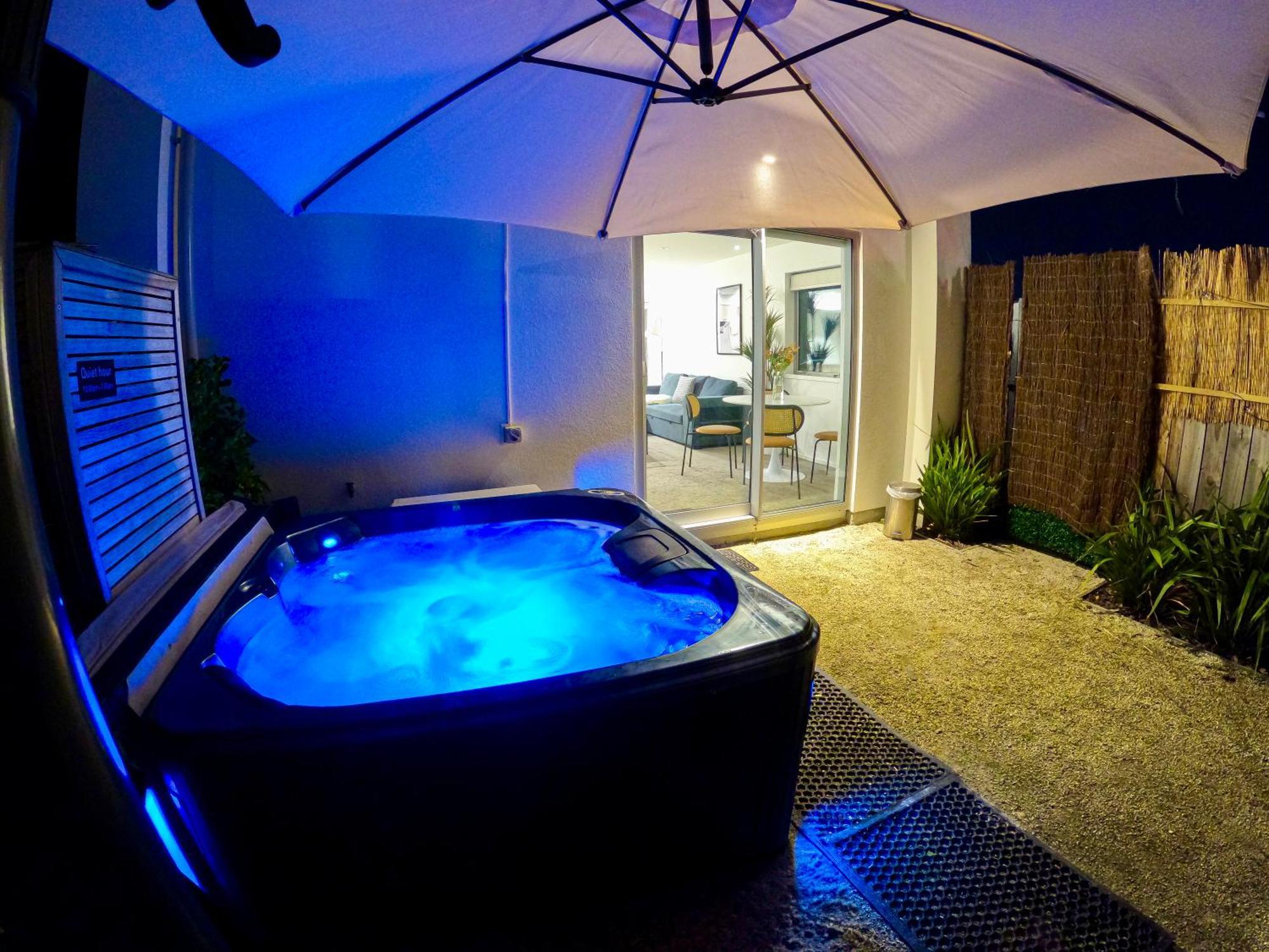 Central City Heaven Spa Christchurch Exterior photo